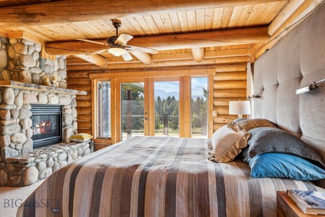 238 Great Gray Hollow, Gallatin Gateway, MT 59730