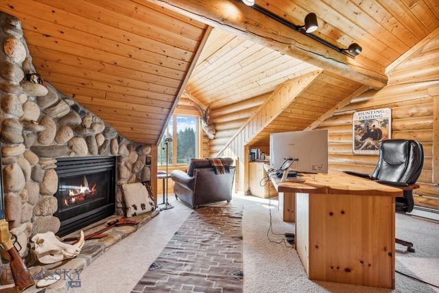 238 Great Gray Hollow, Gallatin Gateway, MT 59730