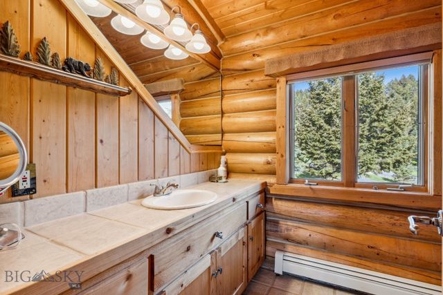 238 Great Gray Hollow, Gallatin Gateway, MT 59730