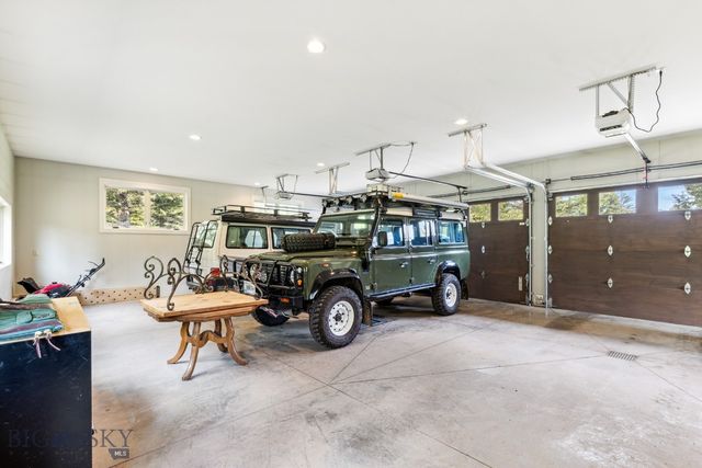 238 Great Gray Hollow, Gallatin Gateway, MT 59730