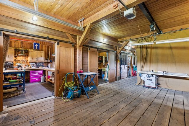 238 Great Gray Hollow, Gallatin Gateway, MT 59730