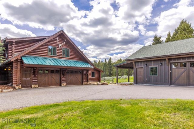 238 Great Gray Hollow, Gallatin Gateway, MT 59730