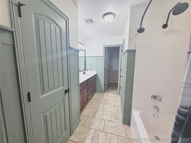 13964 Saddlebrook Drive, Oologah, OK 74053