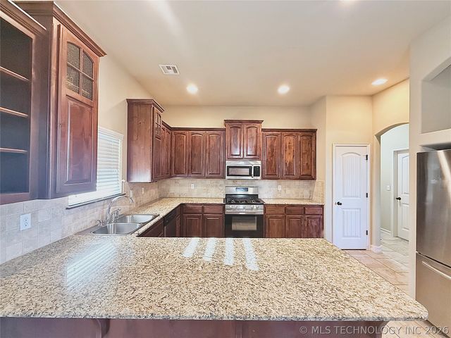 13964 Saddlebrook Drive, Oologah, OK 74053