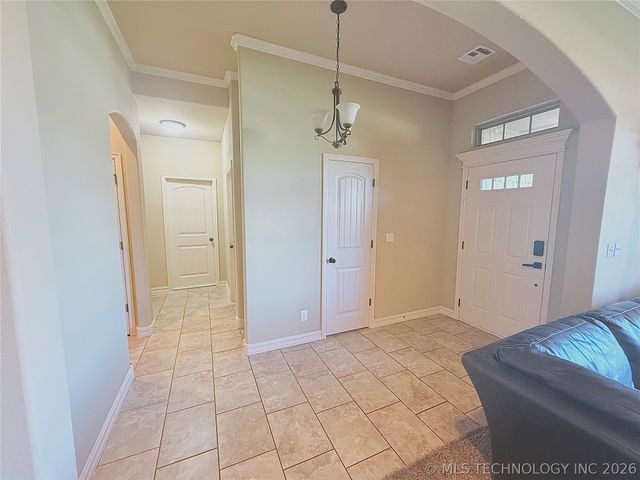 13964 Saddlebrook Drive, Oologah, OK 74053