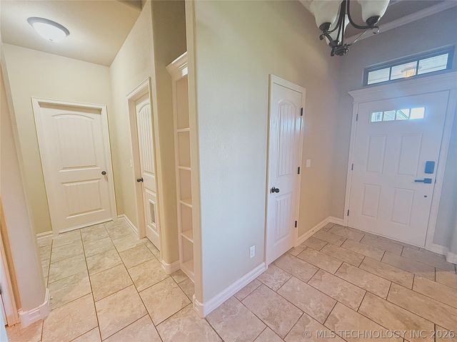 13964 Saddlebrook Drive, Oologah, OK 74053