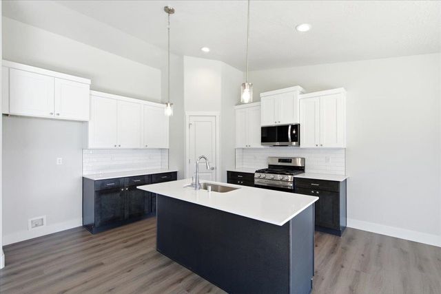 34300 N Short Rd, Deer Park, WA 99006