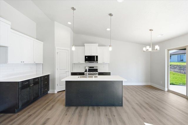 34300 N Short Rd, Deer Park, WA 99006