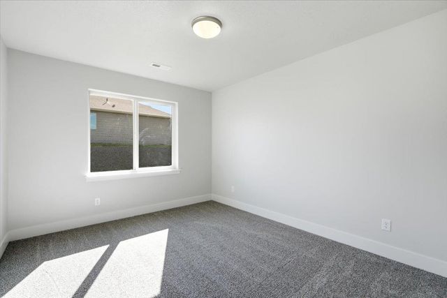 34300 N Short Rd, Deer Park, WA 99006