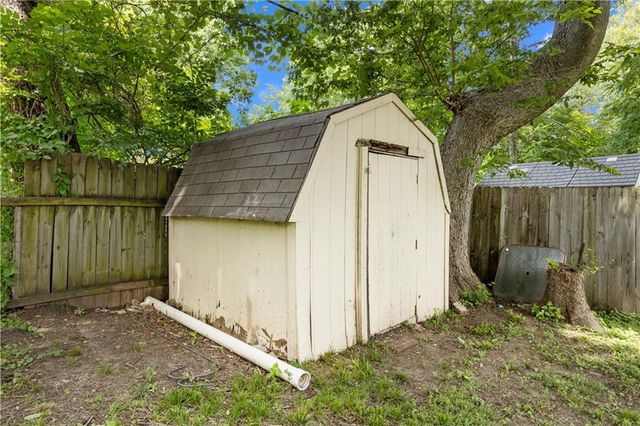 5706 Walmer Street, Mission, KS 66202