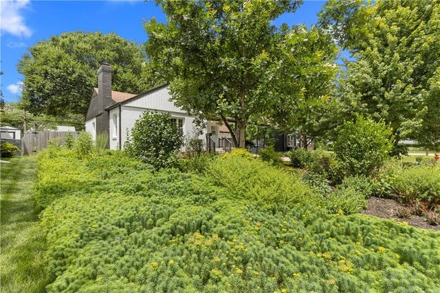 5706 Walmer Street, Mission, KS 66202