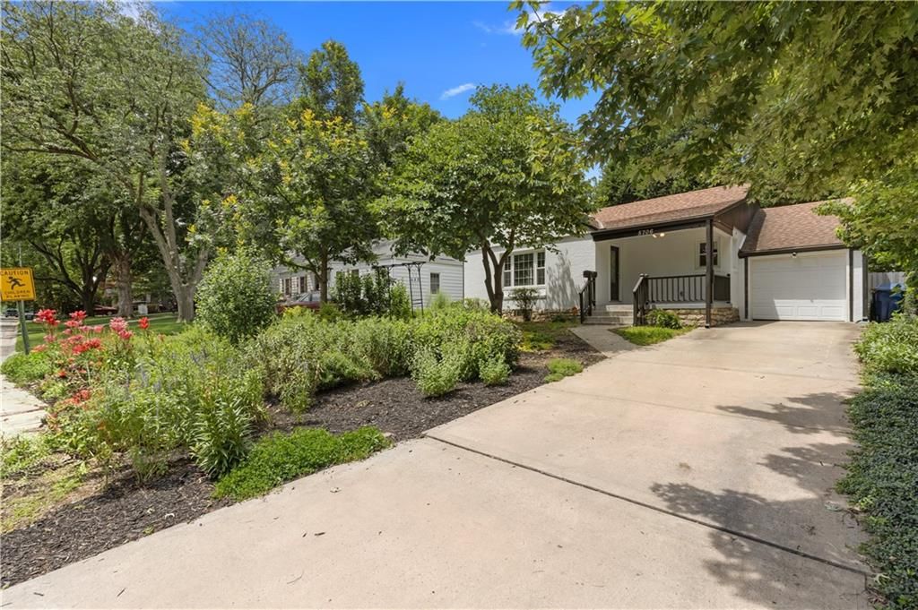 5706 Walmer Street, Mission, KS 66202