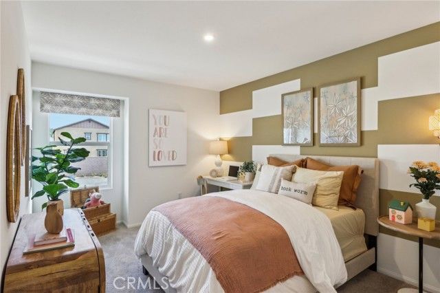 15563 April Dawn Way 2, Fontana, CA 92336