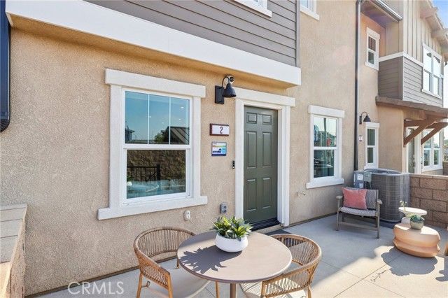 15563 April Dawn Way 2, Fontana, CA 92336