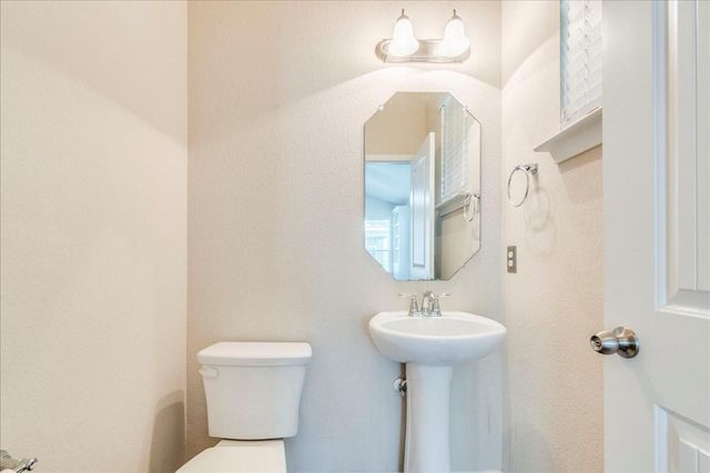 711 Heritage Springs TRL, Round Rock, TX 78664