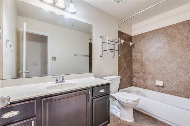 711 Heritage Springs TRL, Round Rock, TX 78664