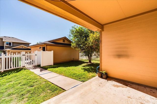 711 Heritage Springs TRL, Round Rock, TX 78664