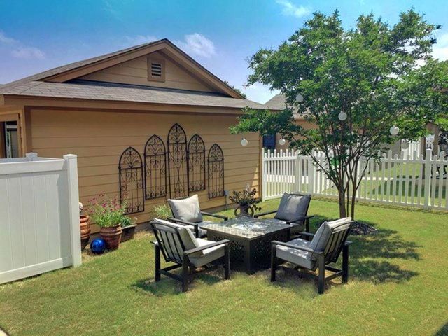 711 Heritage Springs TRL, Round Rock, TX 78664