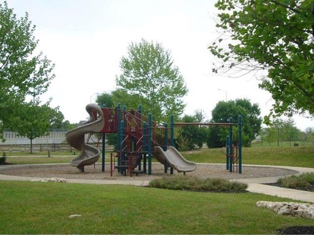 711 Heritage Springs TRL, Round Rock, TX 78664