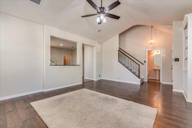 711 Heritage Springs TRL, Round Rock, TX 78664