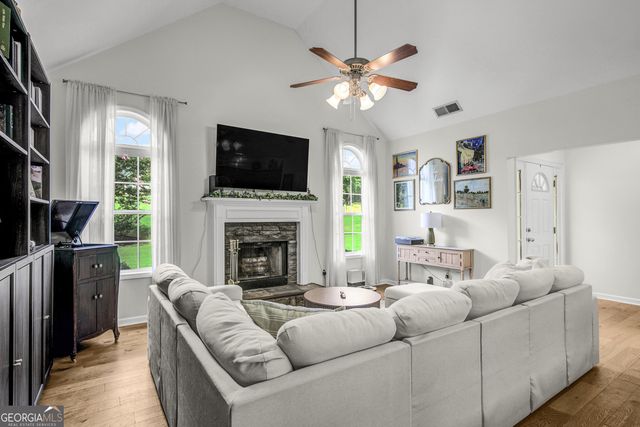 20 Walton Woods Court, Newnan, GA 30263
