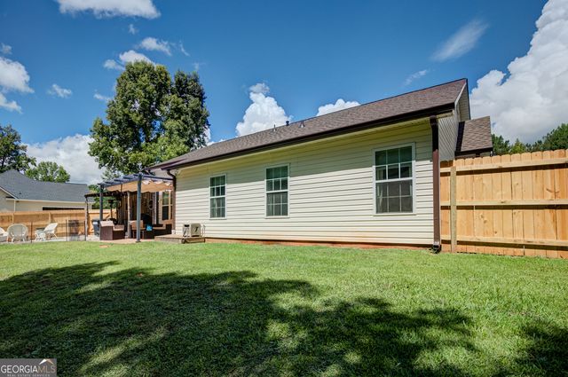 20 Walton Woods Court, Newnan, GA 30263