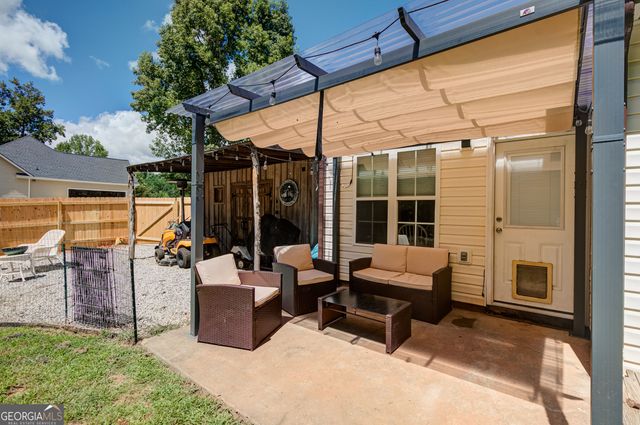 20 Walton Woods Court, Newnan, GA 30263