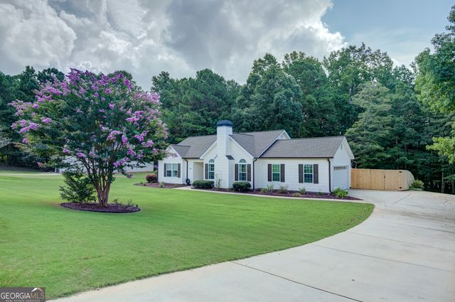 20 Walton Woods Court, Newnan, GA 30263