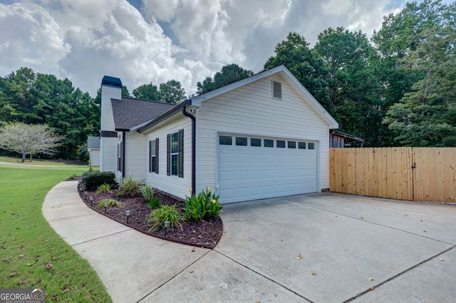 20 Walton Woods Court, Newnan, GA 30263