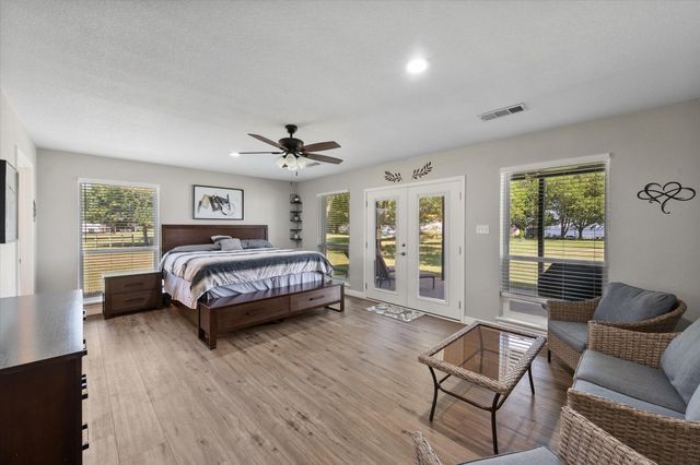 113 Cinch Buckle Ranch Road, Trinidad, TX 75163