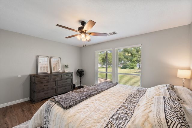 113 Cinch Buckle Ranch Road, Trinidad, TX 75163