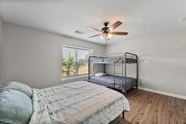 113 Cinch Buckle Ranch Road, Trinidad, TX 75163