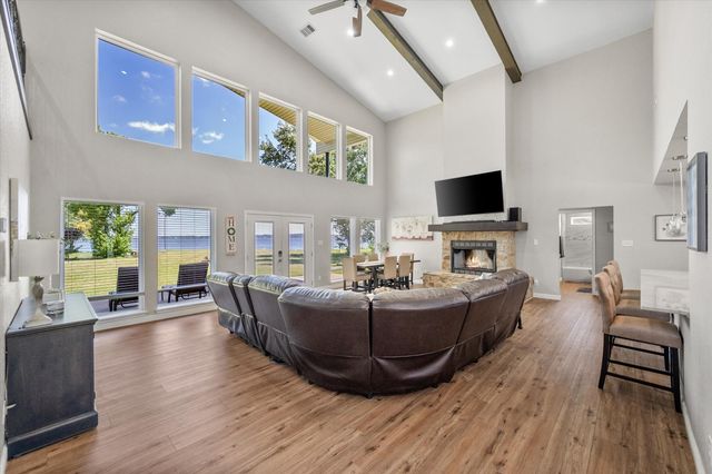 113 Cinch Buckle Ranch Road, Trinidad, TX 75163