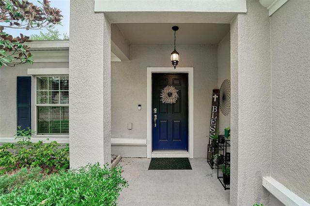 2802 WINGLEWOOD CIRCLE, Lutz, FL 33558