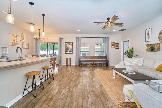 2802 WINGLEWOOD CIRCLE, Lutz, FL 33558