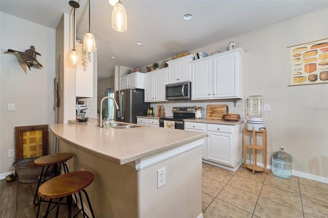 2802 WINGLEWOOD CIRCLE, Lutz, FL 33558