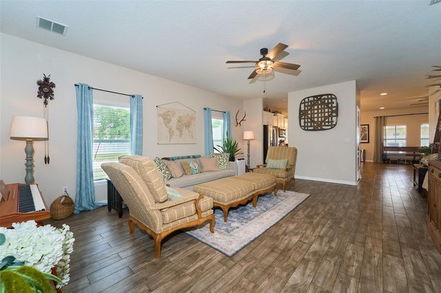 2802 WINGLEWOOD CIRCLE, Lutz, FL 33558