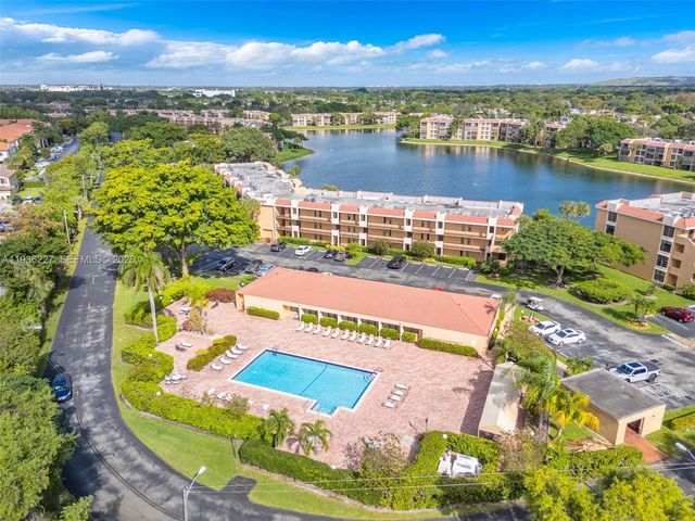 6321 Coral Lake Dr 209, Margate, FL 33063