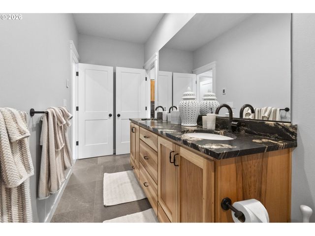 135 W 18TH Ave, Eugene, OR 97401