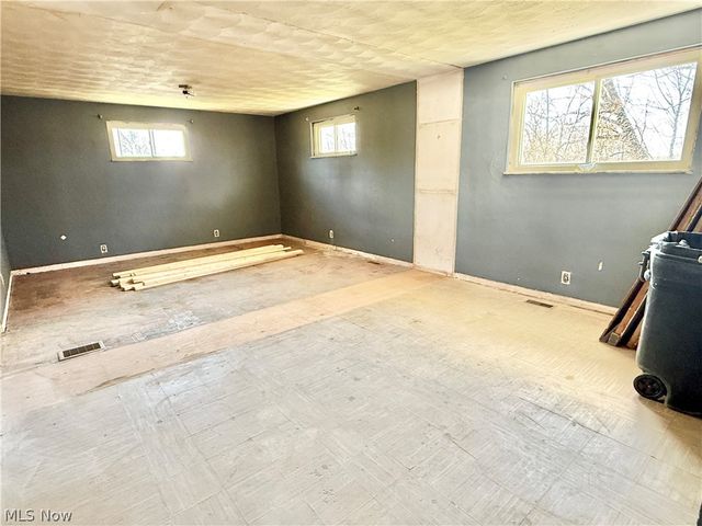 347 Patton Avenue, Wintersville, OH 43953