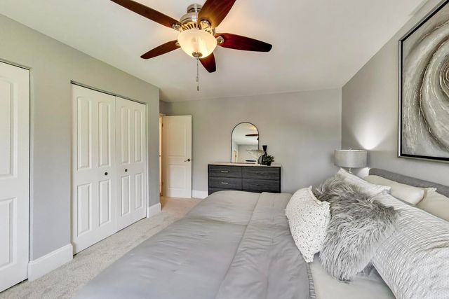 3913 Saratoga Avenue G301, Downers Grove, IL 60515