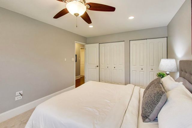 3913 Saratoga Avenue G301, Downers Grove, IL 60515