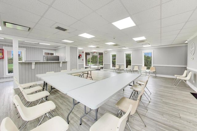 3913 Saratoga Avenue G301, Downers Grove, IL 60515