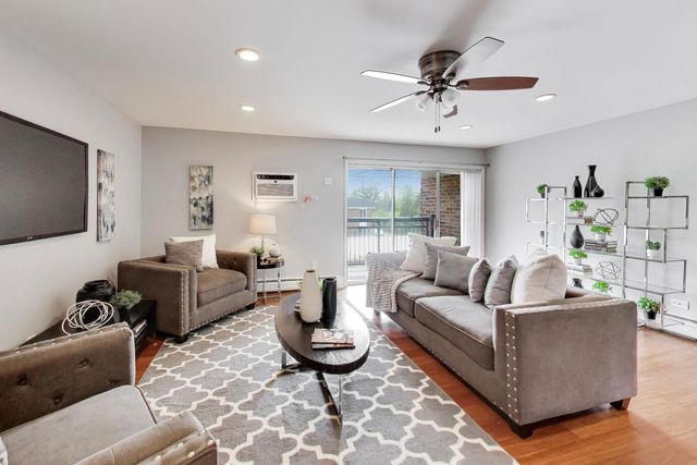 3913 Saratoga Avenue G301, Downers Grove, IL 60515