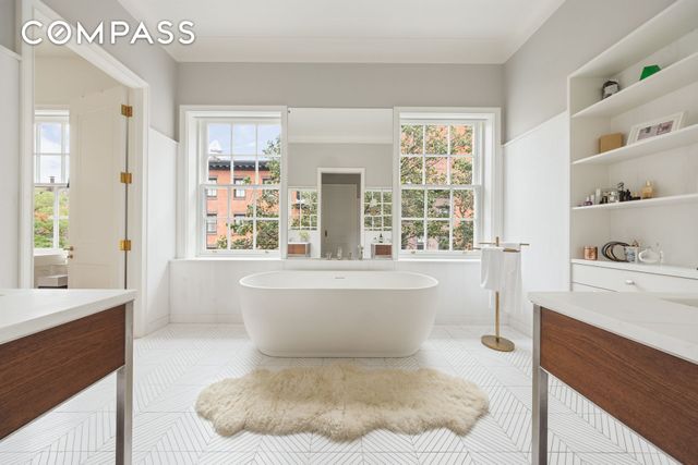 334 W 20th Street, New York City, NY 10011