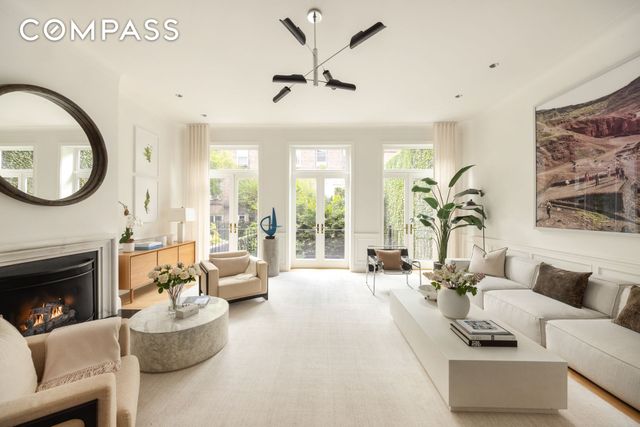 334 W 20th Street, New York City, NY 10011