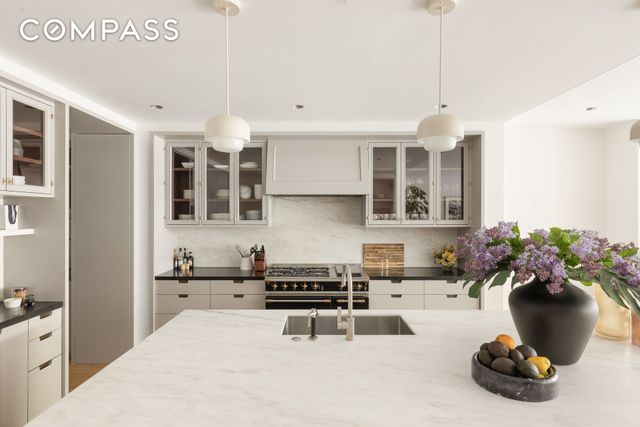 334 W 20th Street, New York City, NY 10011