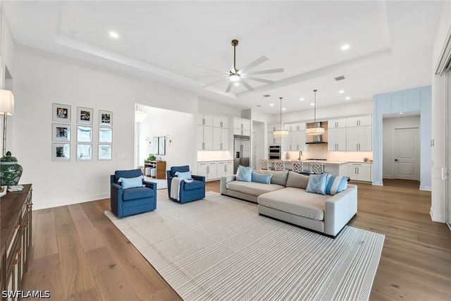 9182 Wisteria WAY, Naples, FL 34114