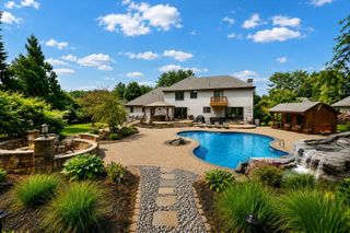 56 Cardinal Ln, Westfield, MA 01085
