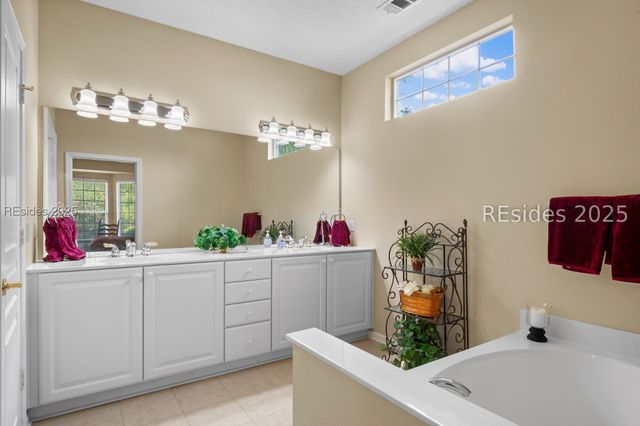 32 Willow Brook Dr, Bluffton, SC 29909